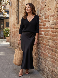 Luciana | Ensemble jupe satinée coupée dans le biais pour l'automne et cape en maille