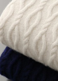 Suéter de lana jacquard con cuello redondo