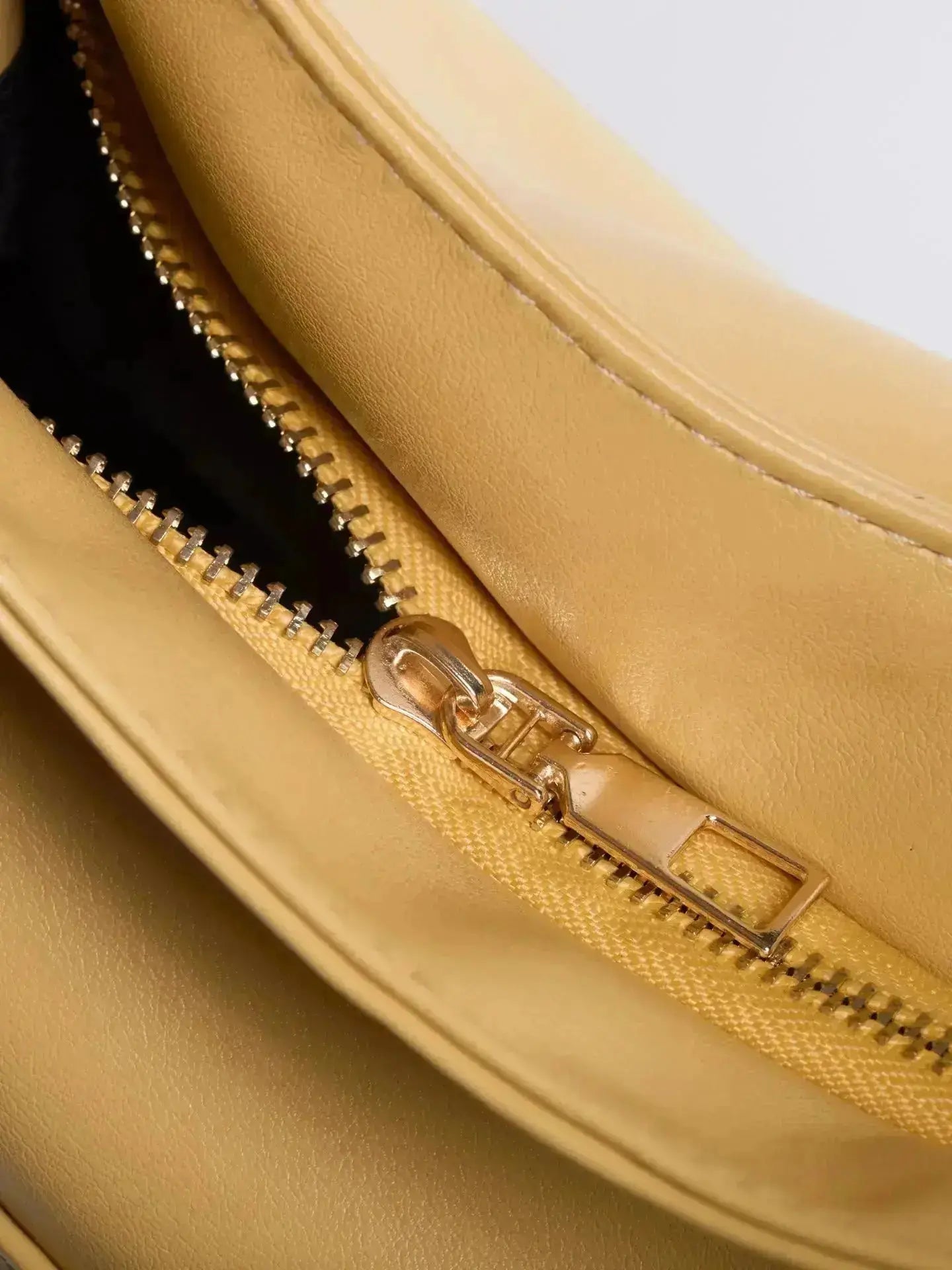 Noir Essence | Bolso Elegamma