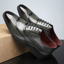 Zapatos Oxford elegantes con perforaciones