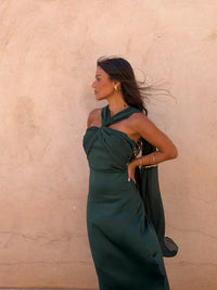 Noa | Robe Vintage Unie avec Nœud et Taille Haute