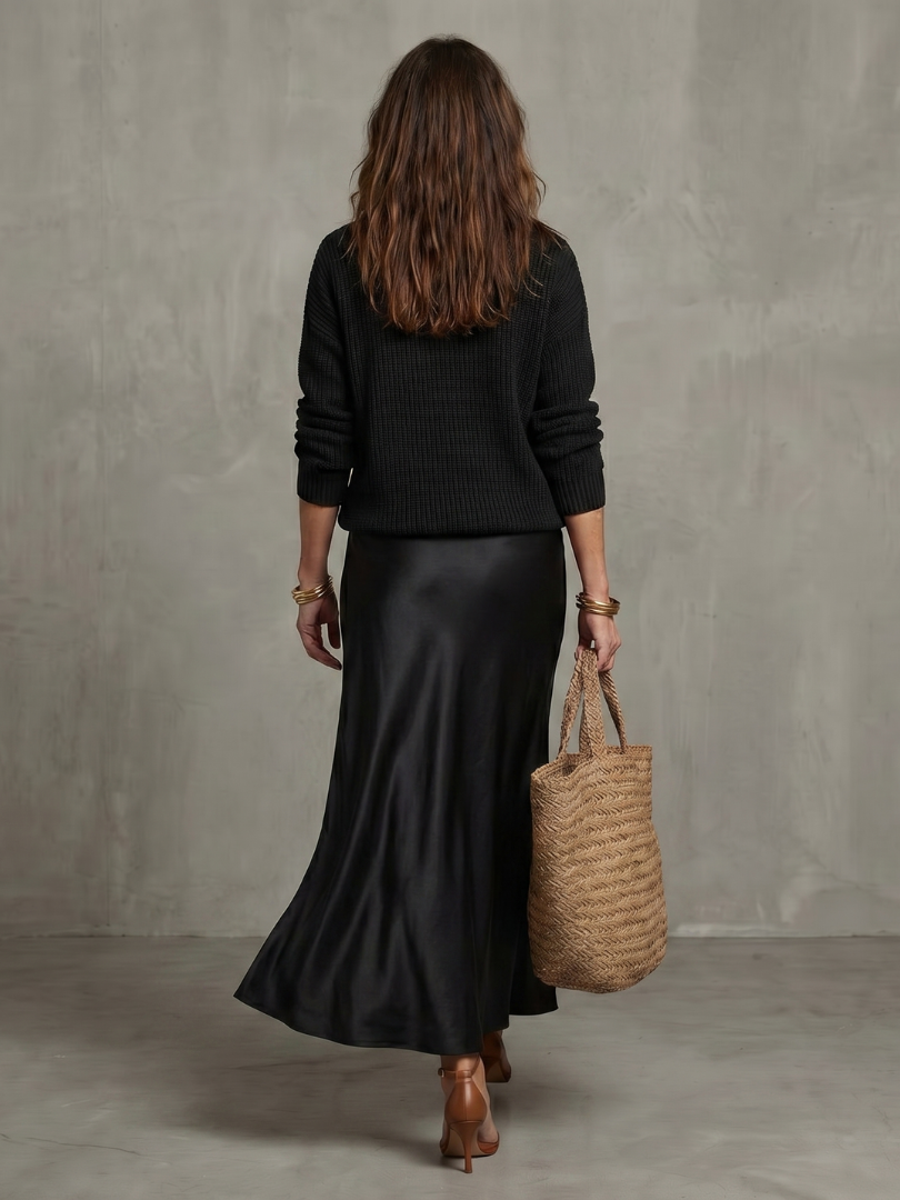 Luciana | Ensemble jupe satinée coupée dans le biais pour l'automne et cape en maille