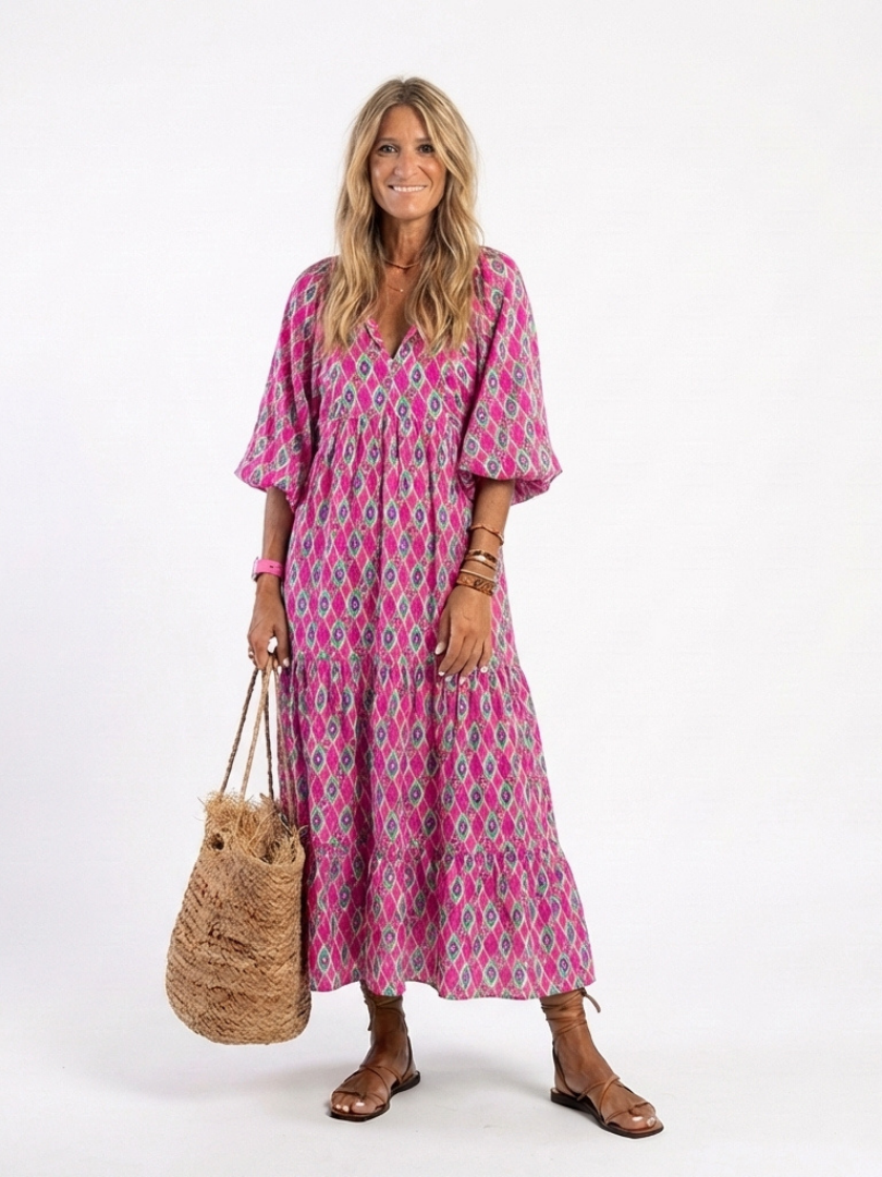 Mercedes | Robe midi imprimée avec manches trois-quarts et décolleté en V