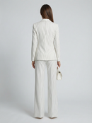 Victoria | Traje Diplomático elegante