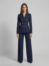 Victoria | Traje Diplomático elegante