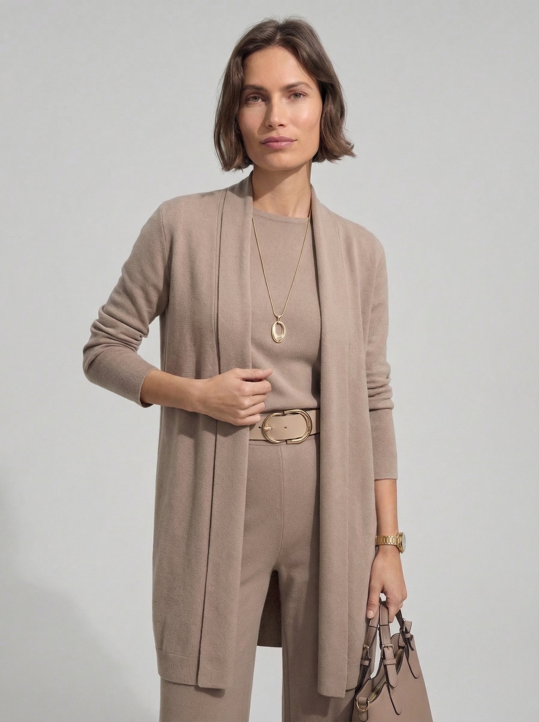 Ensemble Elena - cardigan long, top et pantalon.