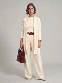 Ensemble Elena - cardigan long, top et pantalon.