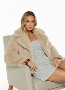 Victoria™ | Abrigo de pelo sintético